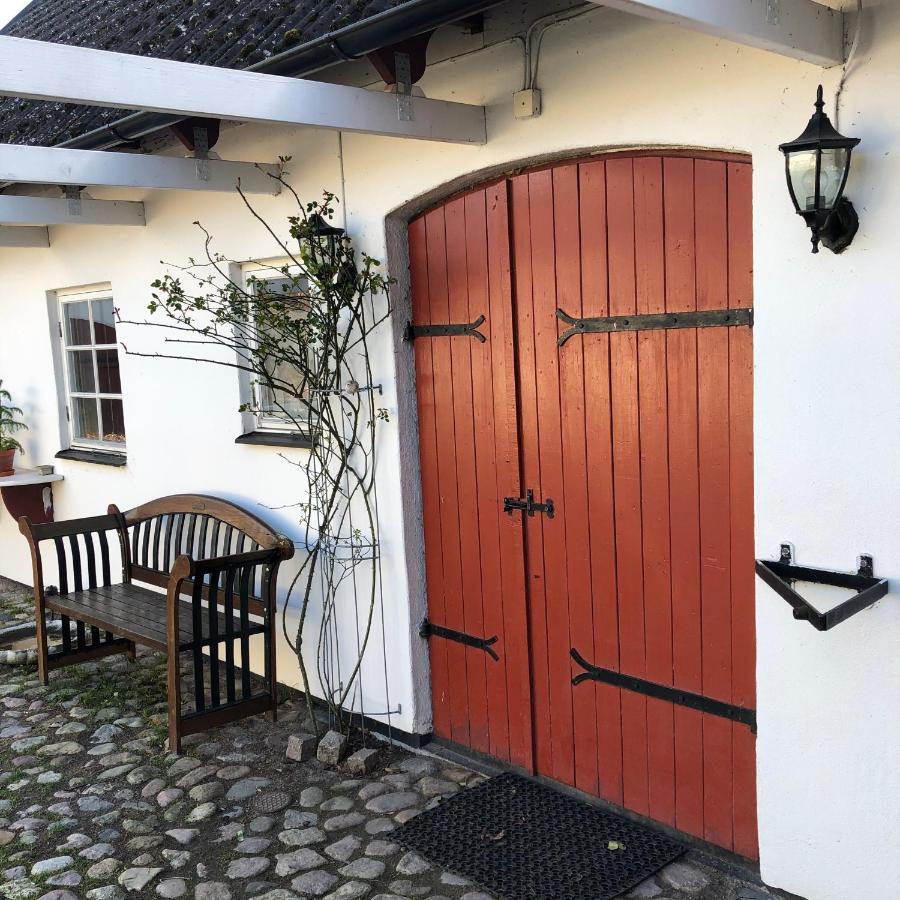 Stort rymligt rum i mysig lantlig miljö. Höllviken Exteriör bild